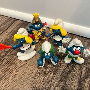Vintage Smurfs Figurine Set